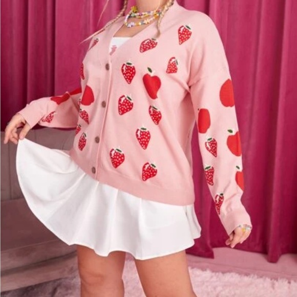 Sweaters - Pink Strawberry 🍓 Apple 🍎 print Cardigan Sweater 2XL